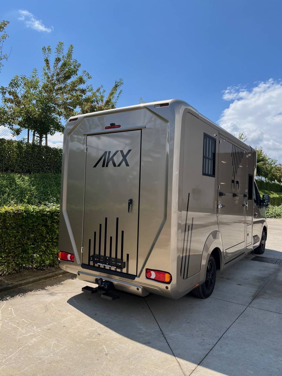 AKX DOUBLE CABINE BASE MASTER NEUF DISPO DE SUITE 