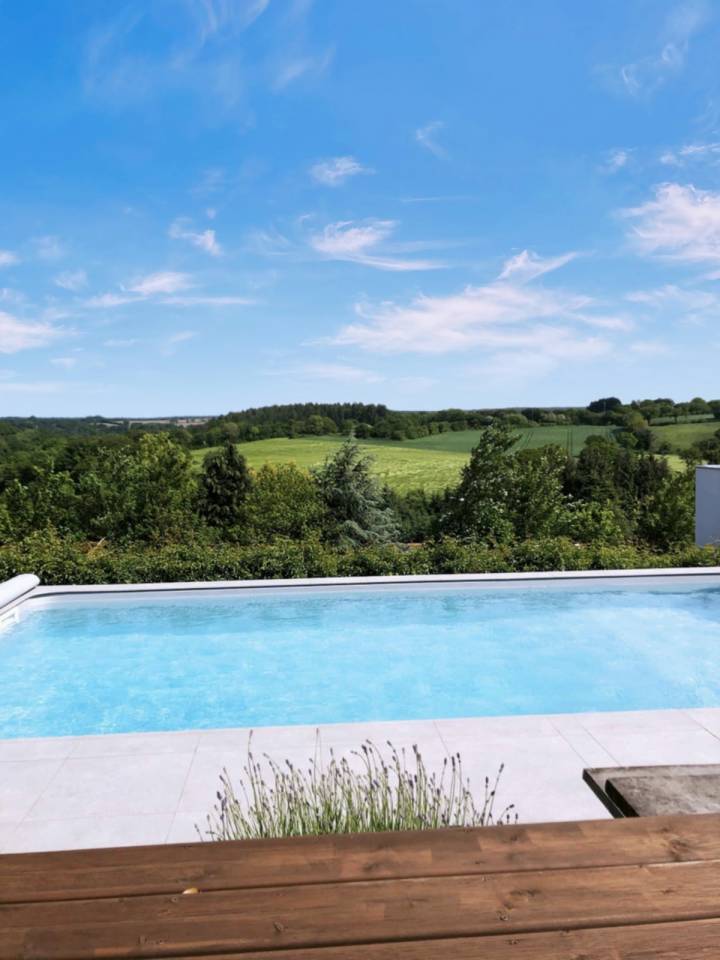 Maison avec terrain et piscine en Bretagne 