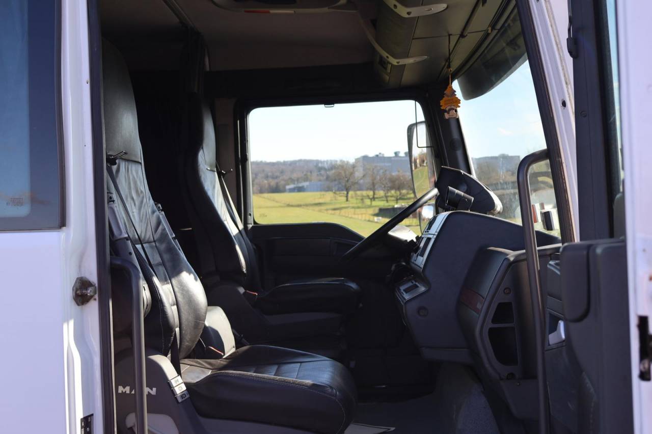 MAN TGA 26.430 6 CHEVAUX POP OUT