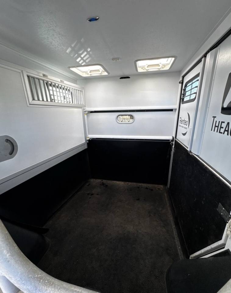 Location camion VL 2 chevaux ? &ndash; Confort & s&eacute;curit&eacute; &ndash; 