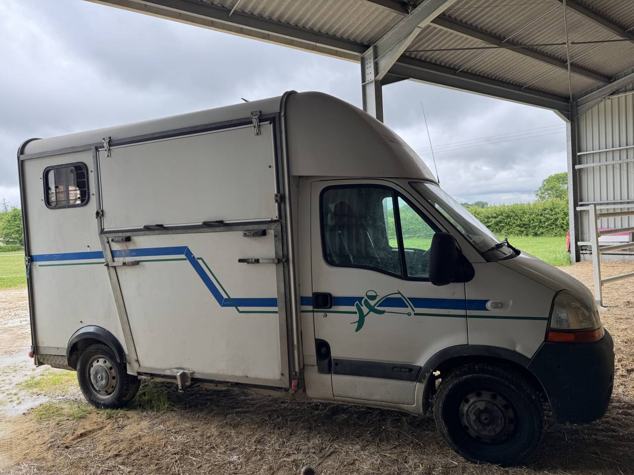 Camion VL Renault Master 2004