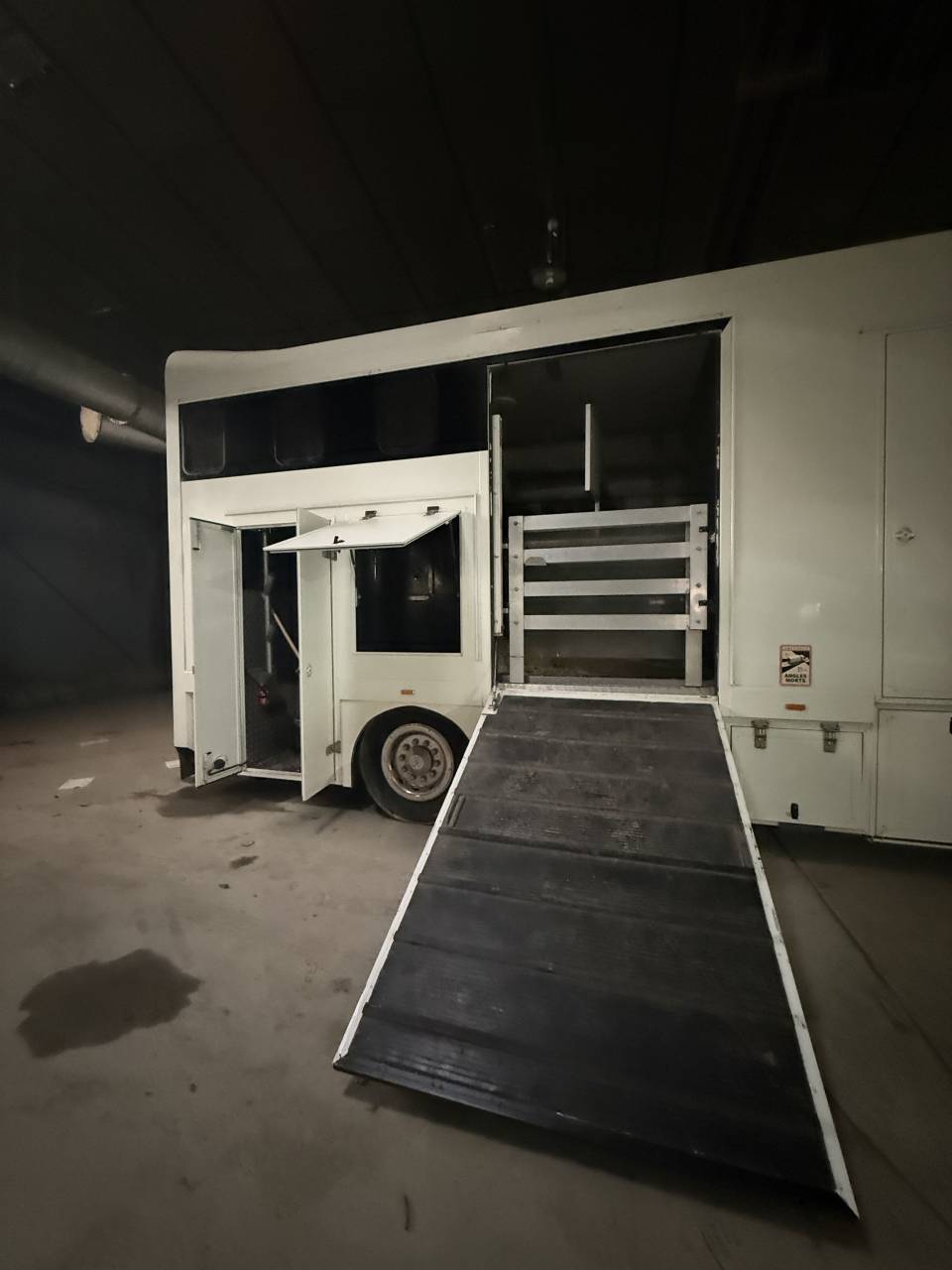 Camion chevaux PL 