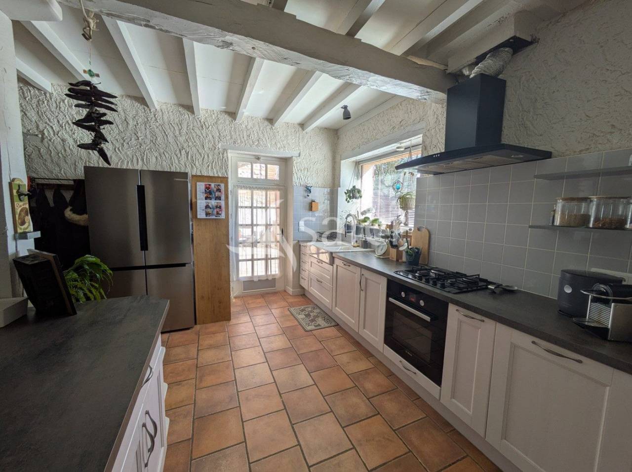 Maison d'habitation avec chambres d'h&ocirc;tes sur 29 hectares de te