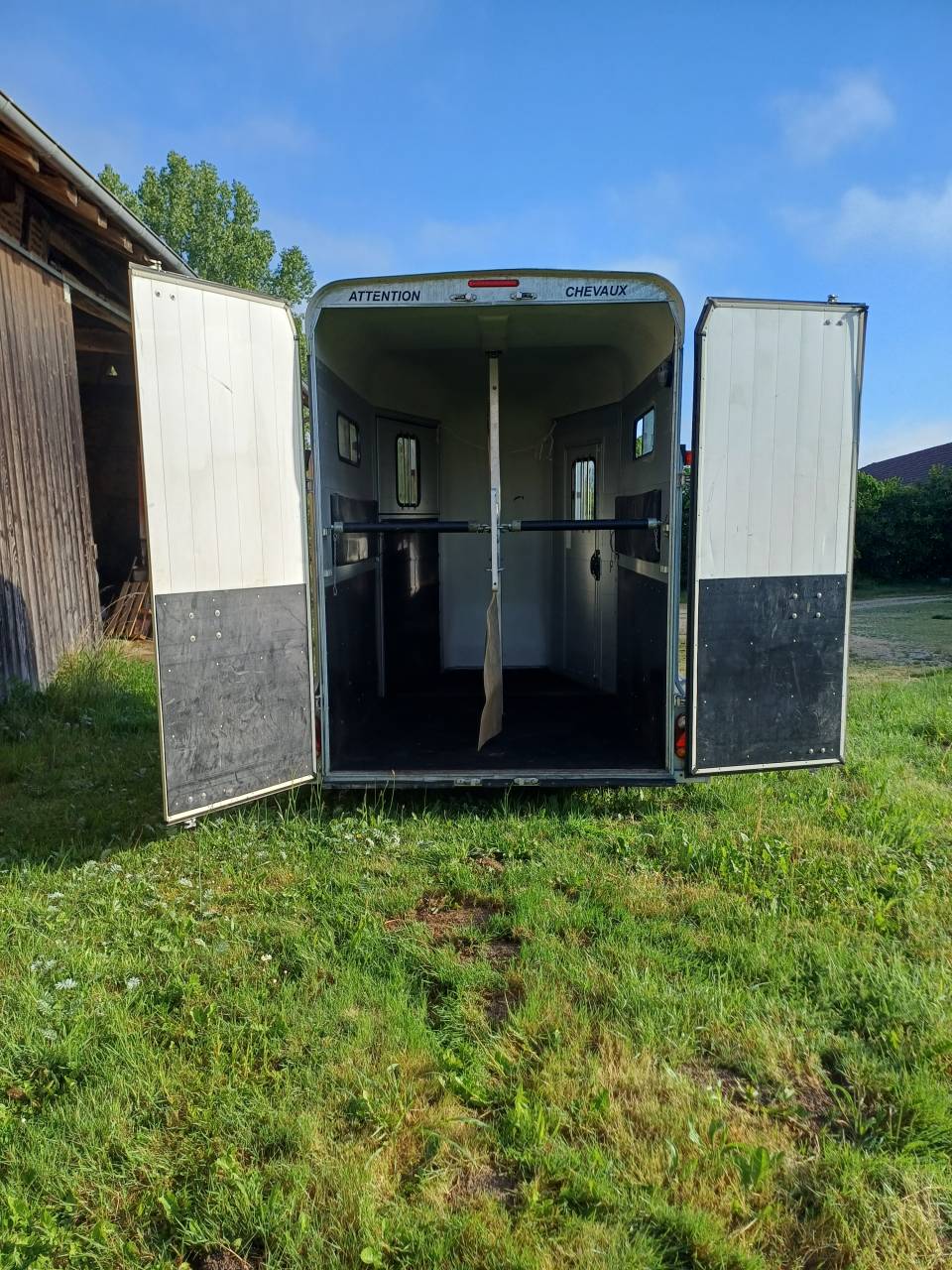 Van cheval libert&eacute; touring country 2 places
