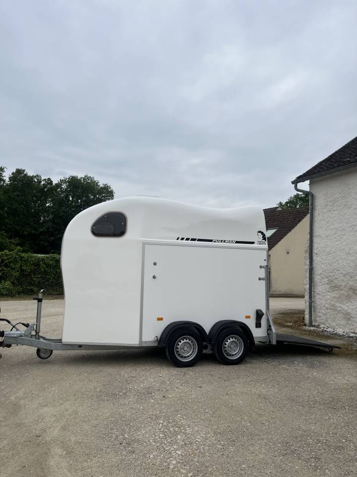 Van Cheval Libert&eacute; 1,5 place