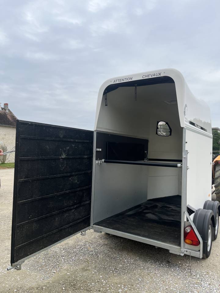 Van Cheval Libert&eacute; 1,5 place