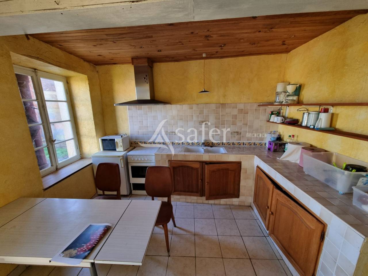 Maison d'habitation avec hangar et bergerie sur 50 hectares de t