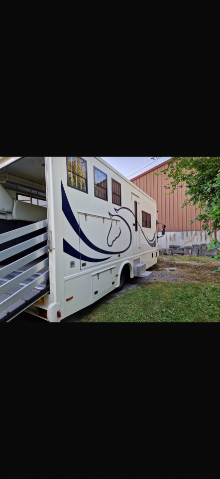 &Agrave; vendre camion PL  3 places 