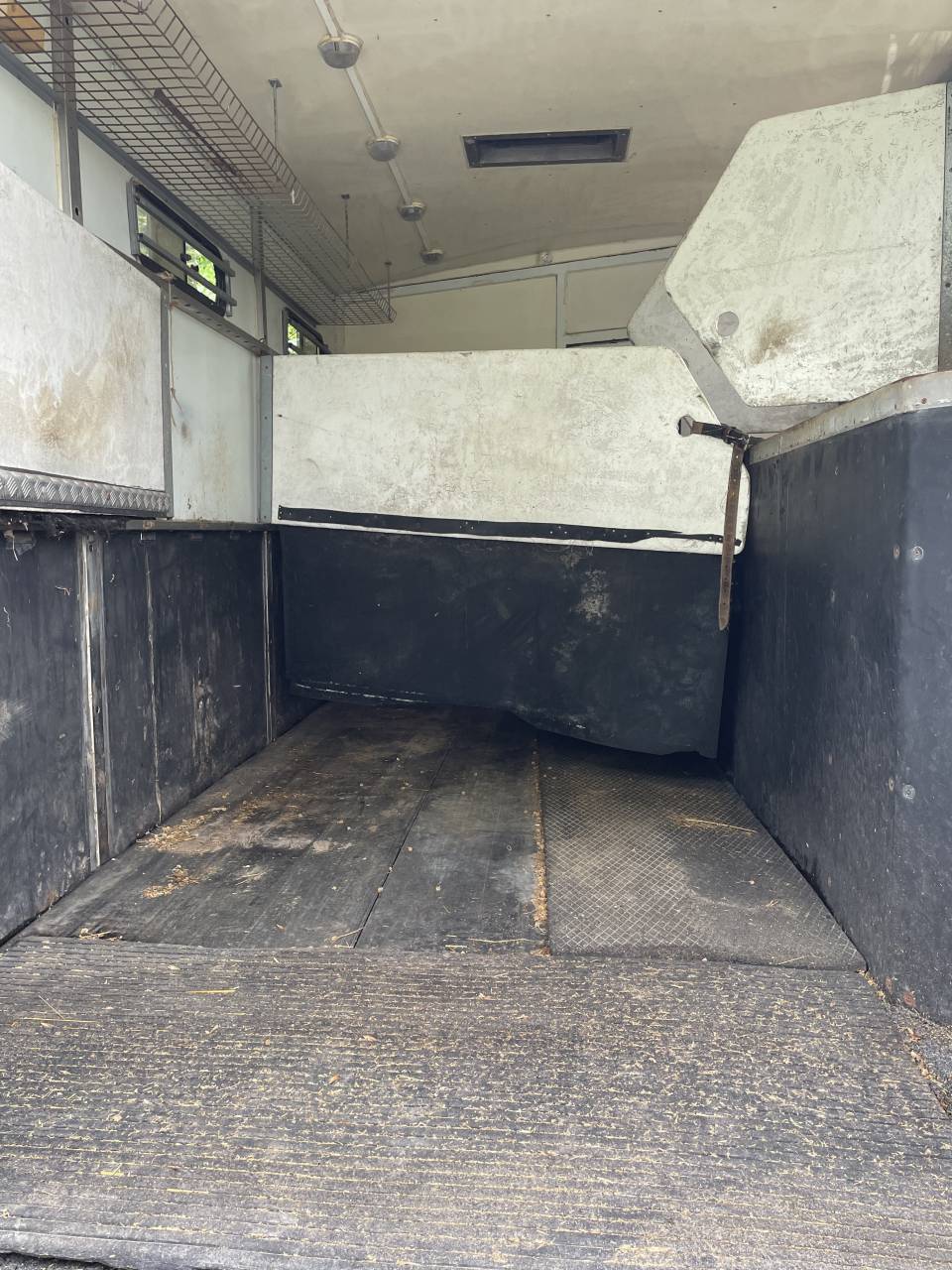 Mercedes PL camion chevaux 