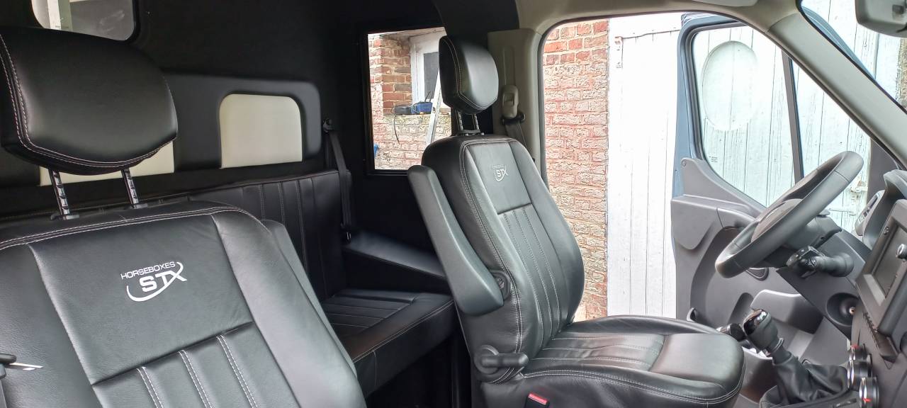 Camion VL chevaux STX 5P
