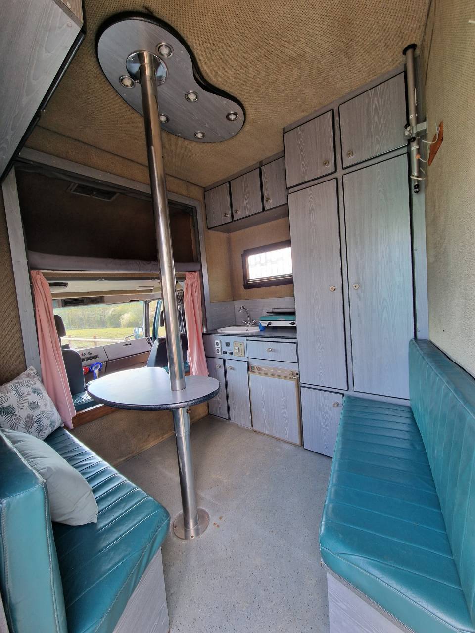 Camion-chevaux & homecar Mercedes 914