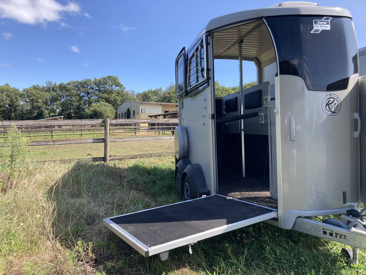 Van 2 places chevaux Ifor Williams HBX506