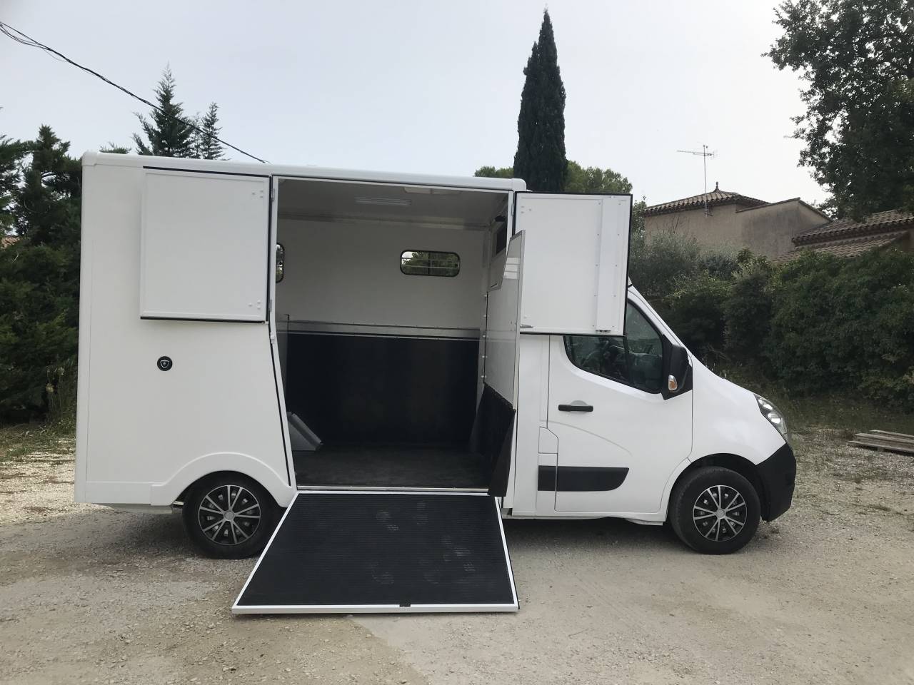 Location camion chevaux 2 places