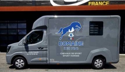 LOCATION CAMION CHEVAUX VL &ndash; STX RENAULT MASTER NEUF