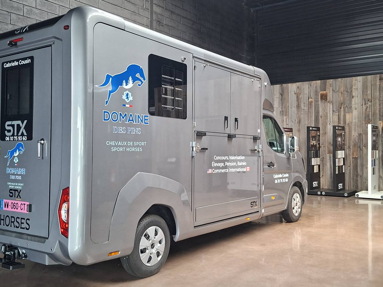 LOCATION CAMION CHEVAUX VL &ndash; STX RENAULT MASTER NEUF