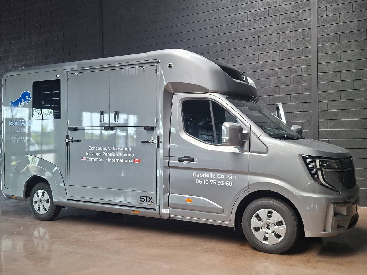 LOCATION CAMION CHEVAUX VL &ndash; STX RENAULT MASTER NEUF