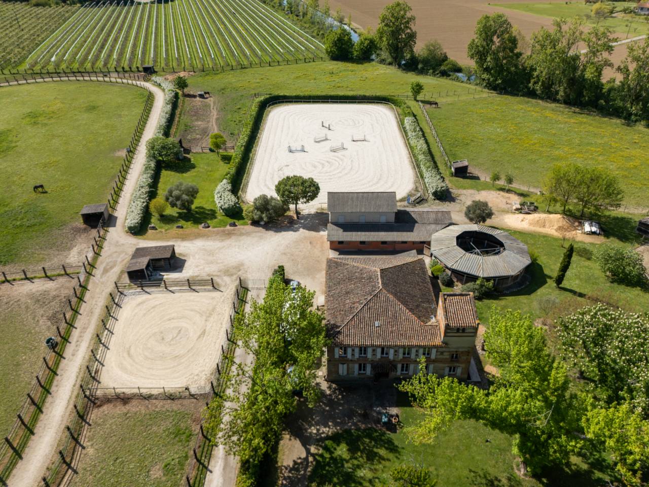 A VENDRE Propri&eacute;t&eacute; &eacute;questre  avec habitation