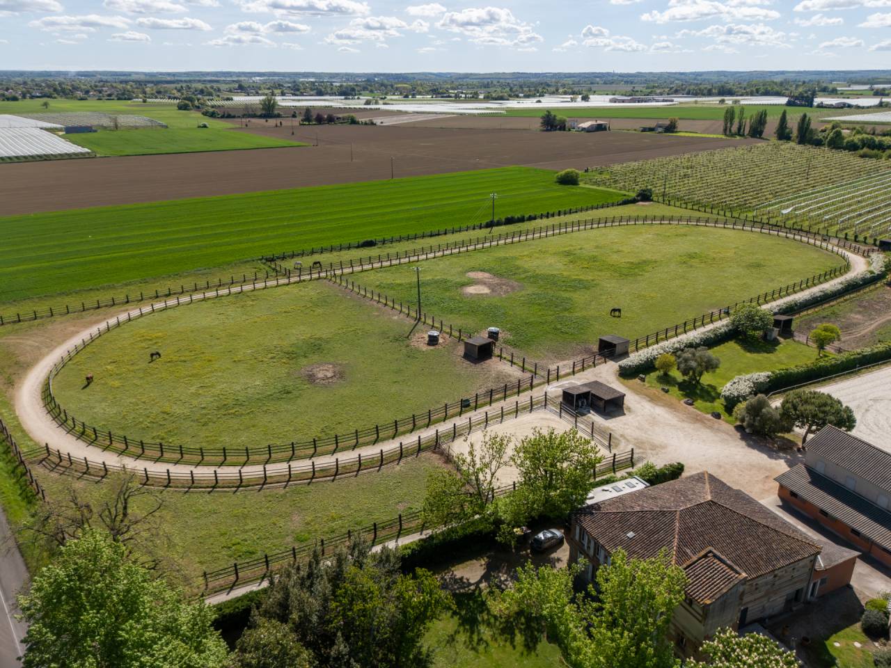 A VENDRE Propri&eacute;t&eacute; &eacute;questre  avec habitation