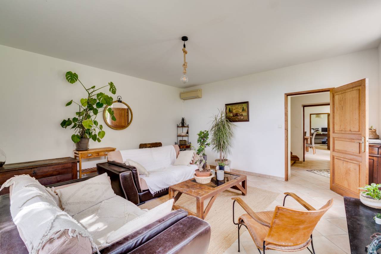A VENDRE Propri&eacute;t&eacute; &eacute;questre  avec habitation