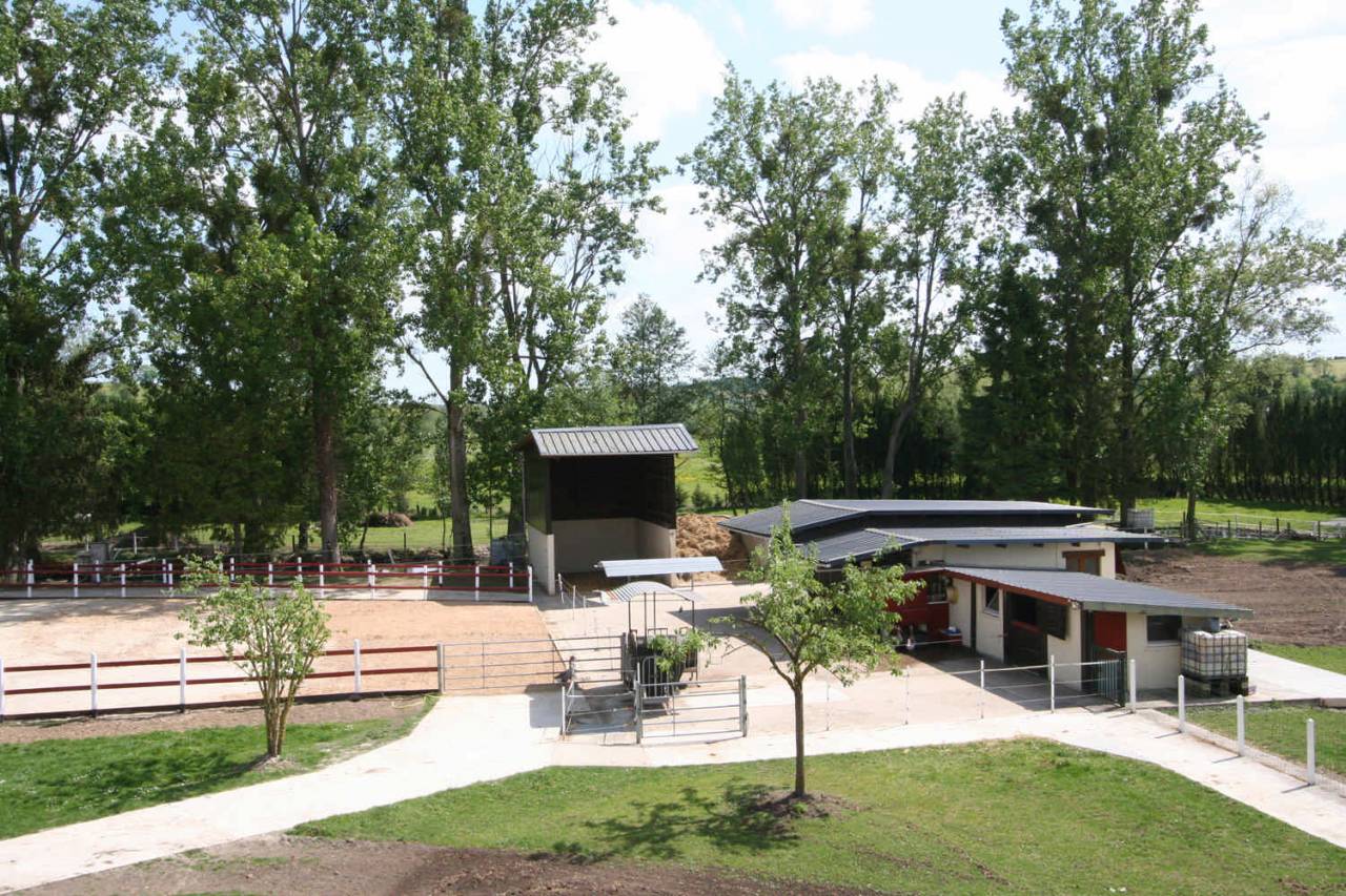 Pension de chevaux du chateaux 76279 Neuville-Ferri&egrave;res