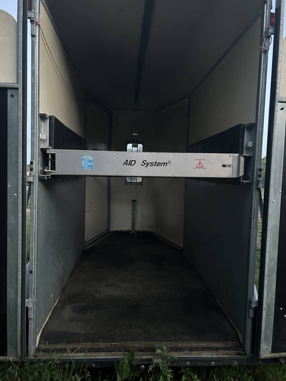 A VENDRE VAN FAUTRAS 1.5 place