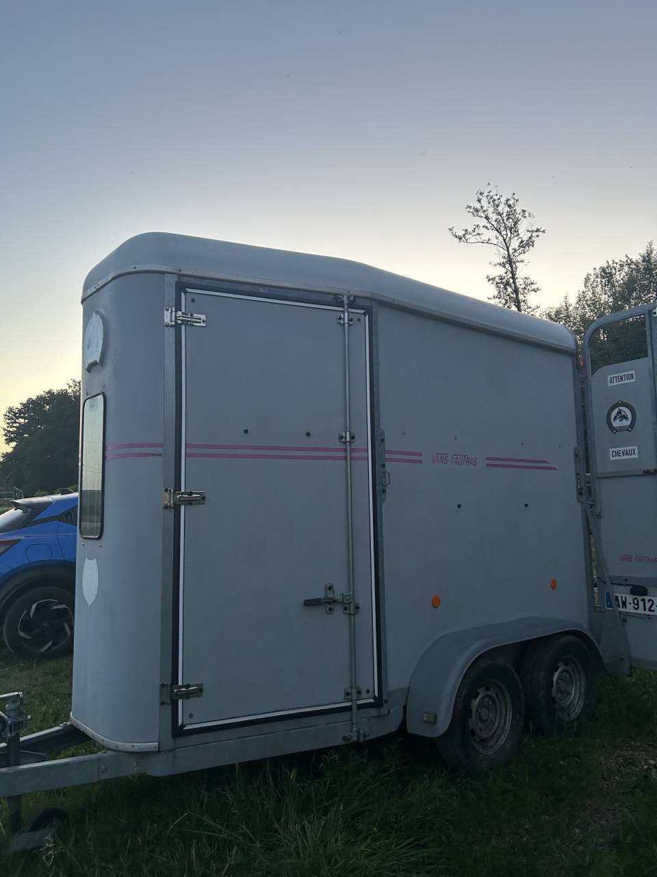 A VENDRE VAN FAUTRAS 1.5 place