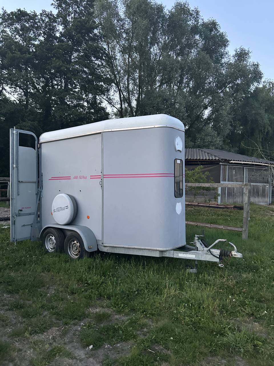 A VENDRE VAN FAUTRAS 1.5 place