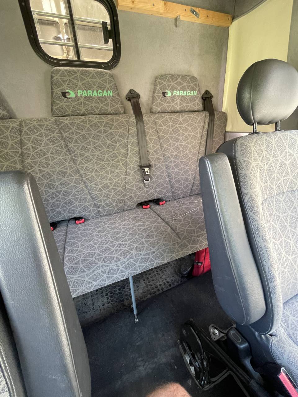 Renault Master 150cv - 2 places chevaux - 5 places cab 