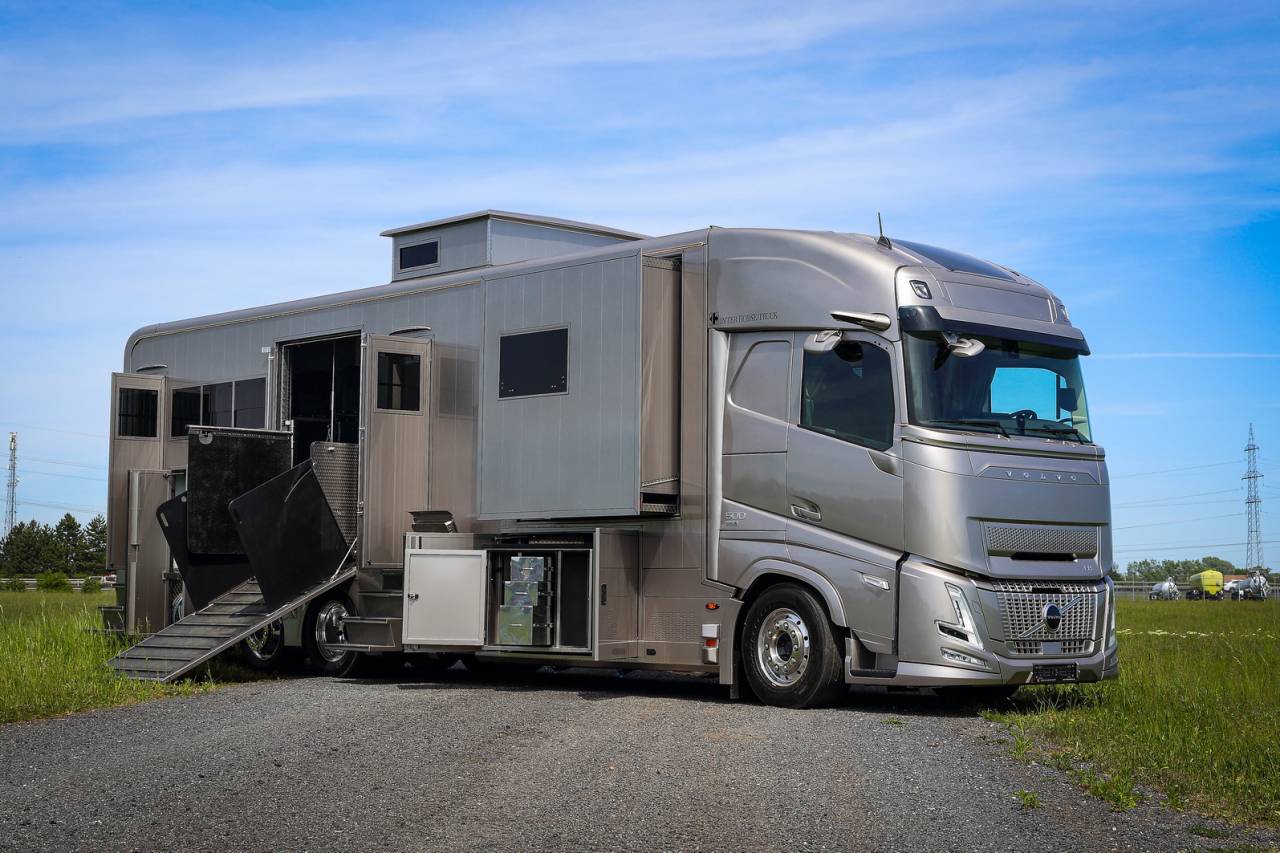 NEUF Volvo AERO 500 Interhorse