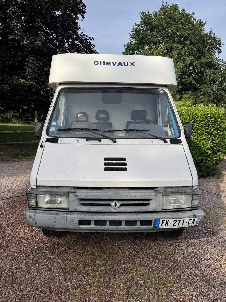 Camion 2 chevaux ct ok 
