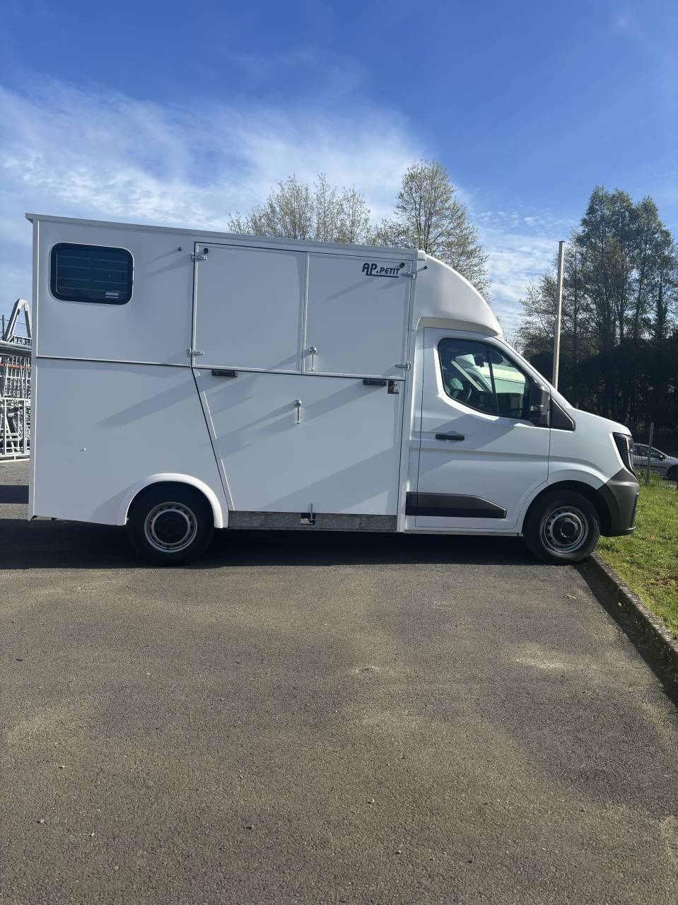 Nissan Interstar 150ch carrosserie 2 places stalle 