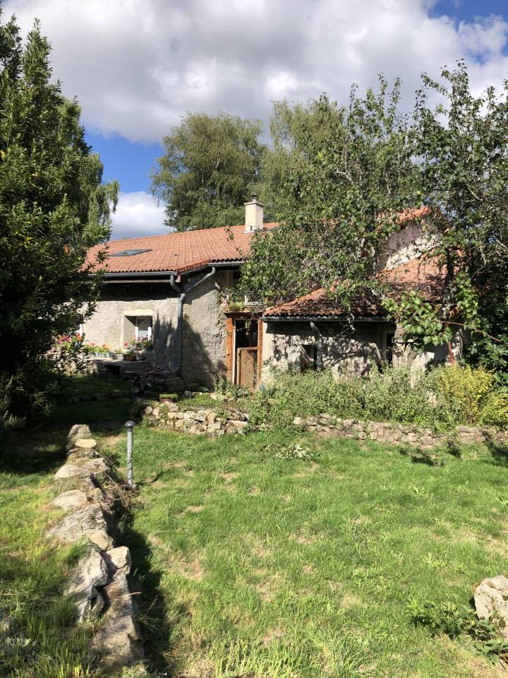 Propri&eacute;t&eacute; de 8,8 ha en Auvergne