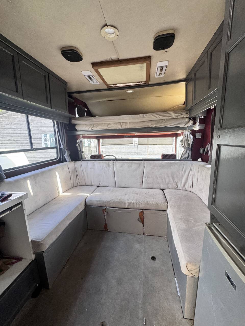 Poids lourd 6places avec home car 