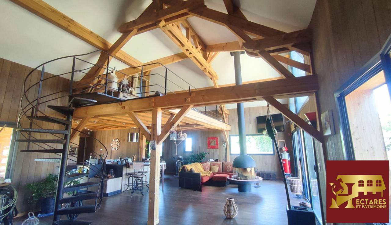 Propri&eacute;t&eacute; &eacute;questre 2,3 hectares