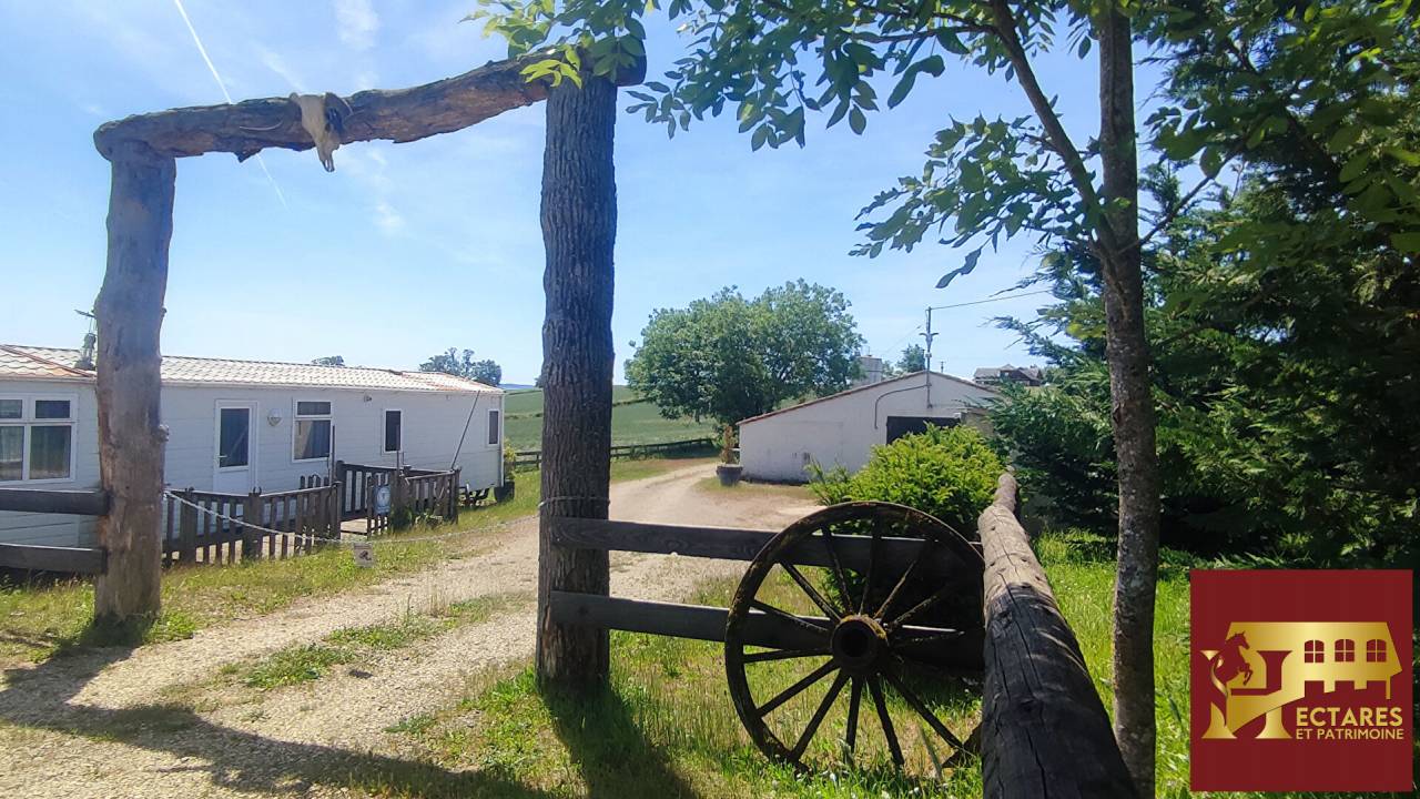 Propri&eacute;t&eacute; &eacute;questre 2,3 hectares