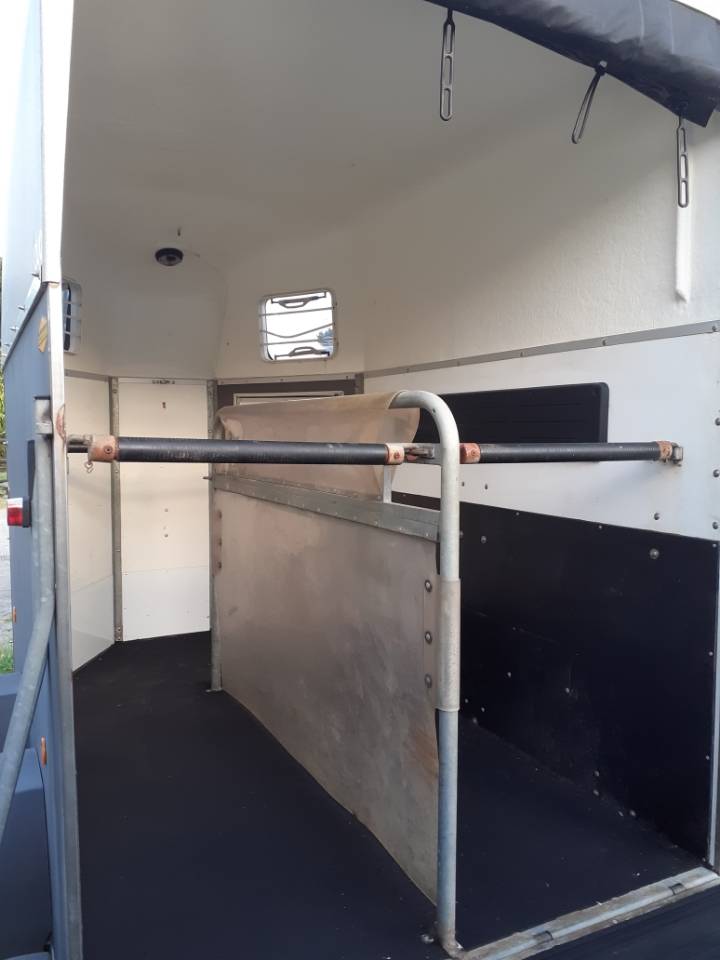 VAN 2 PLACES &ndash; MARQUE BOCKMAN