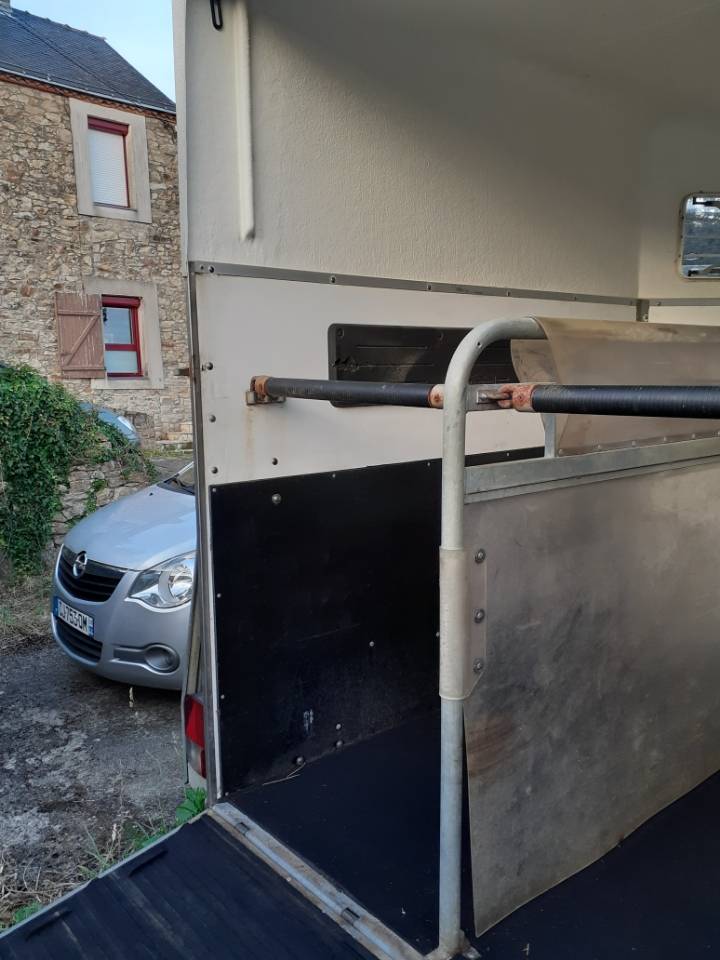 VAN 2 PLACES &ndash; MARQUE BOCKMAN