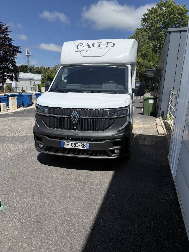 VL 2 chevaux  Nouveau master 170cv BM