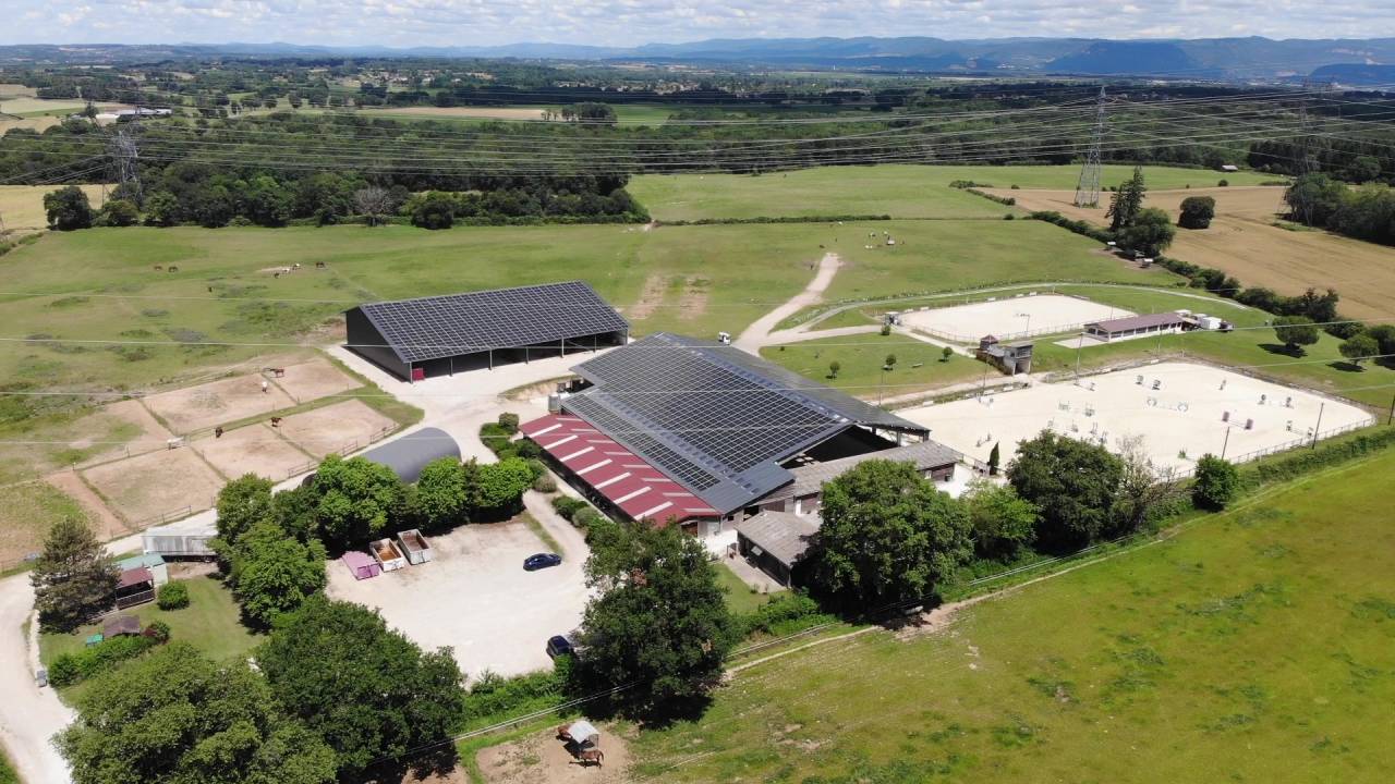 ETABLISSEMENT EQUESTRE EN ACTIVITE SUR 17 HA - R&eacute;gion