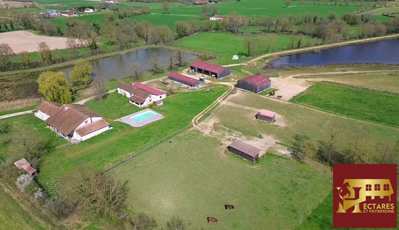 Propri&eacute;t&eacute; 21 hectares 2 habitations