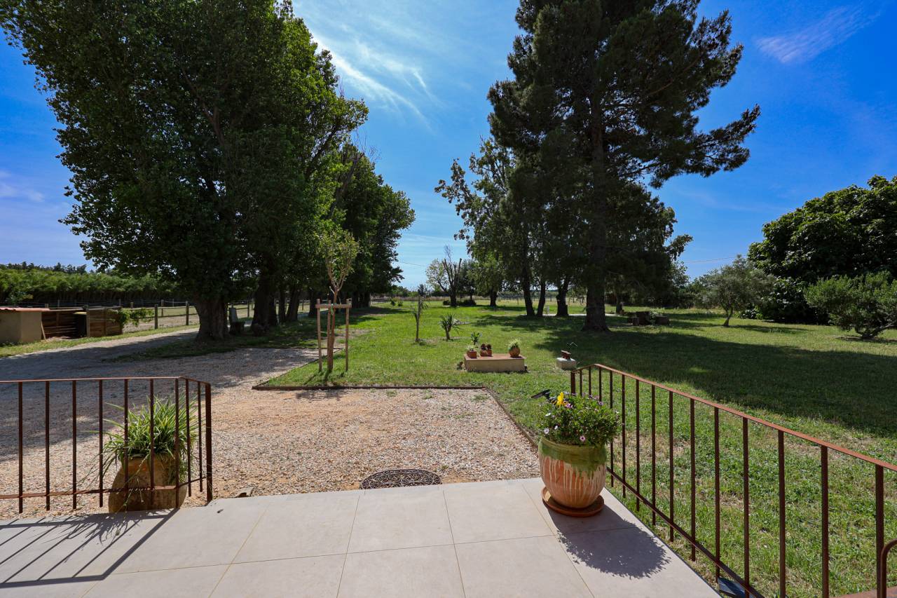Propri&eacute;t&eacute; de charme avec &eacute;curie priv&eacute;e sur 2,2 hectares