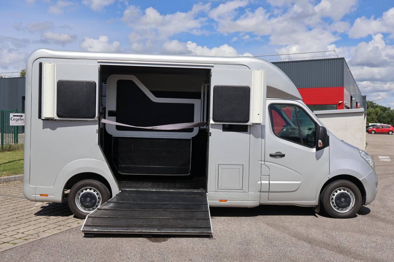 VL STX MOVANO 5P 165CH SELLERIE XL