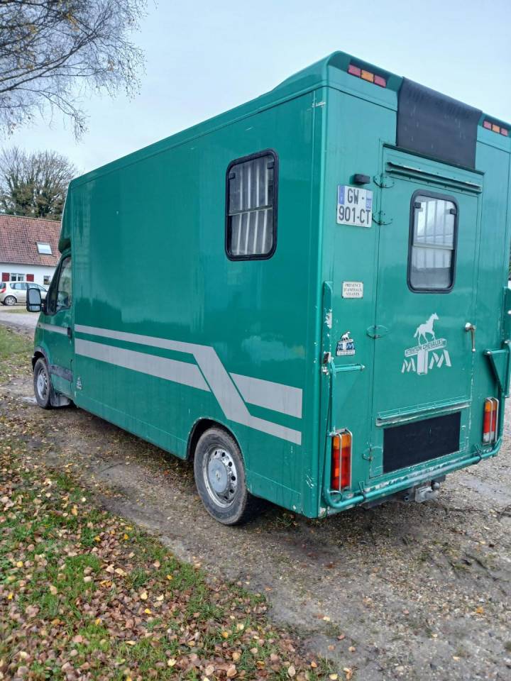 master  2.5 dci  120 cv boite manuelle mtm