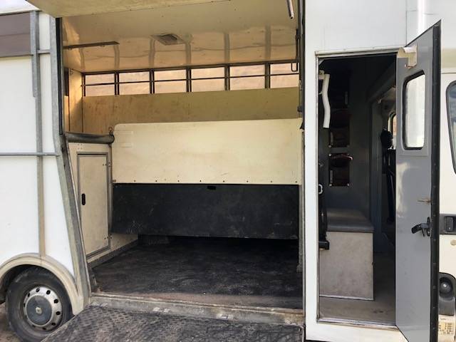 Camion Renault Master Rallong&eacute; Lesage
