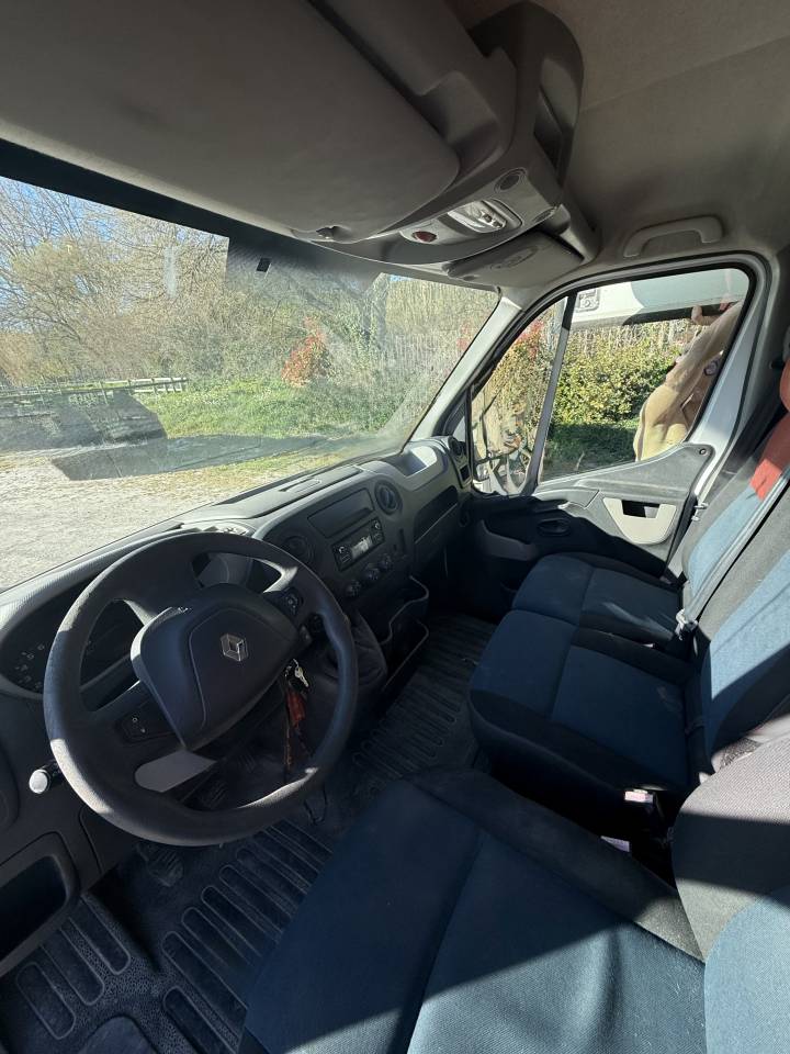 RENAULT MASTER VL CHEVAUX &ndash; VANS ROUSSEL &ndash; 122 000 km