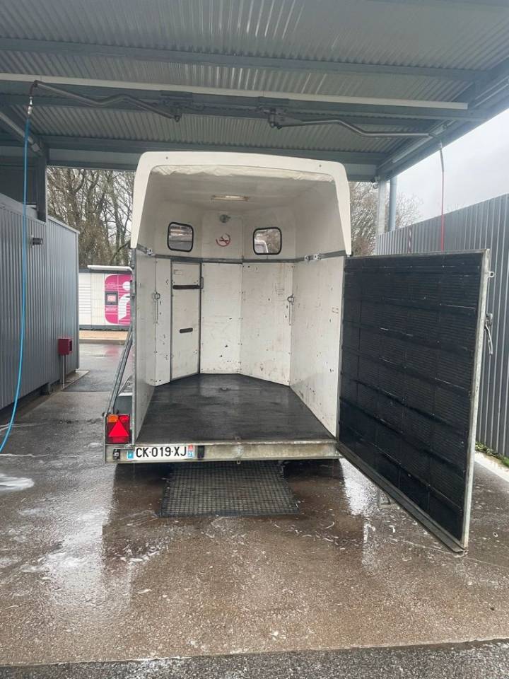Van 2 places