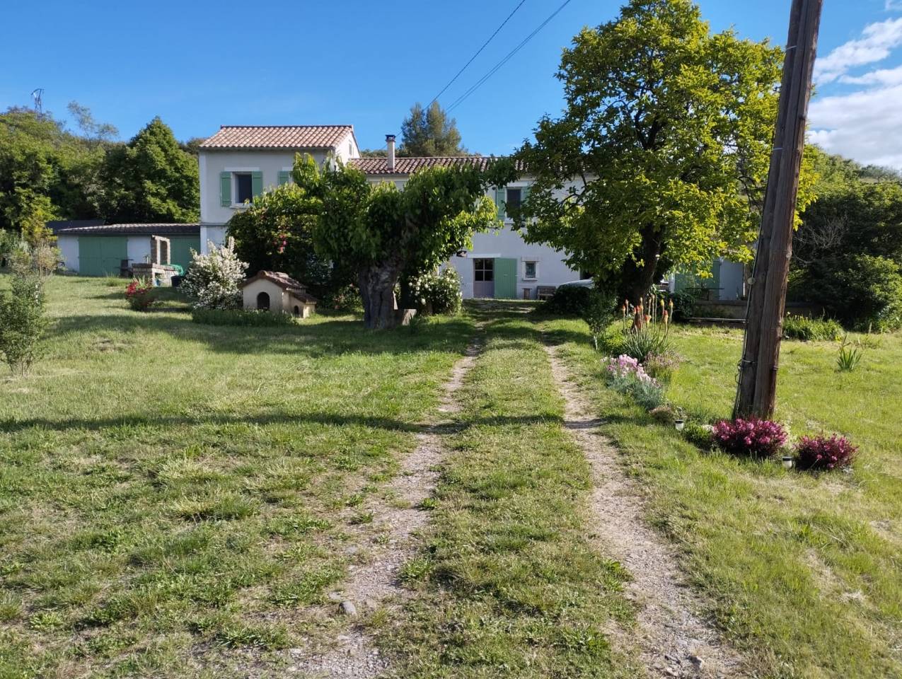 Propri&eacute;t&eacute; rurale - 1,43 ha &ndash; forage &ndash; id&eacute;al chevaux