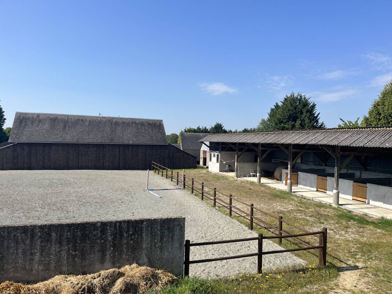Proche Sill&egrave;-Le-Guillaume