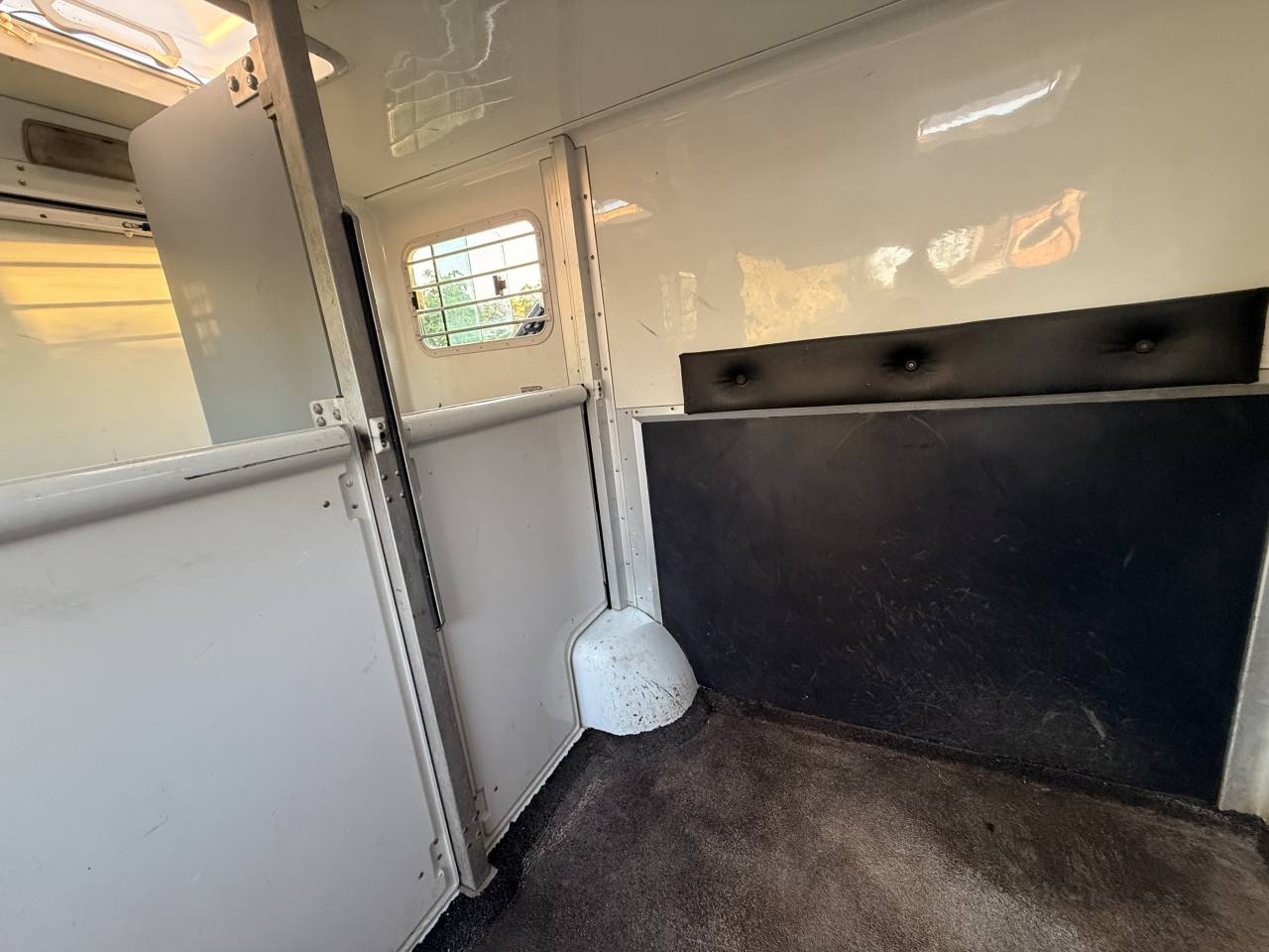 AFFAIRE_VL 2 places chevaux-5 places cabine BARBOT