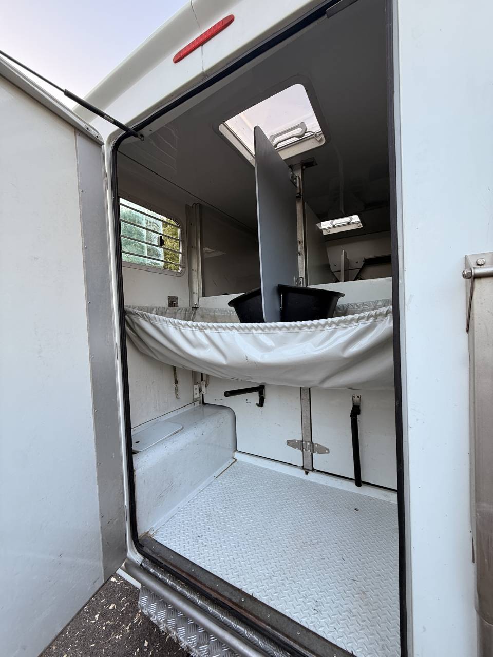 AFFAIRE_VL 2 places chevaux-5 places cabine BARBOT